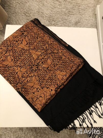 Палантин шерстяной