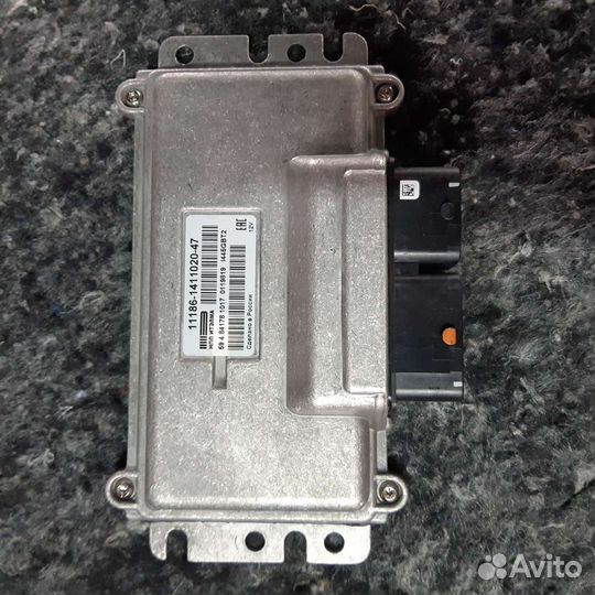 Блок управления двигателем эбу Лада Гранта FL