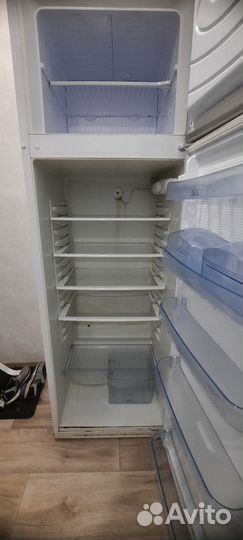 Холодильник бу рабочий
