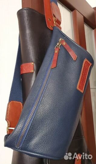 Сумка на пояс, через плечо Бананка, кожаная