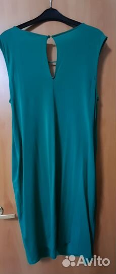 Отличное зеленое платье 48 р