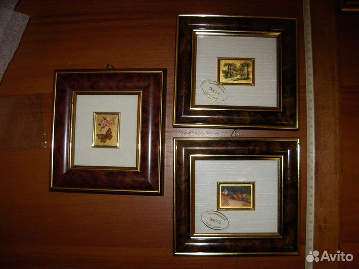 Литография на золотой фольге в рамке