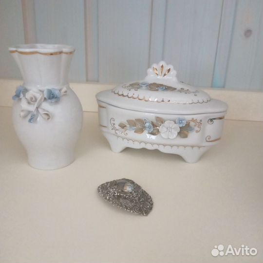 Шкатулка+ вазочки+брошь