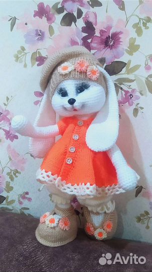 Зайка (вяжется по заказу)