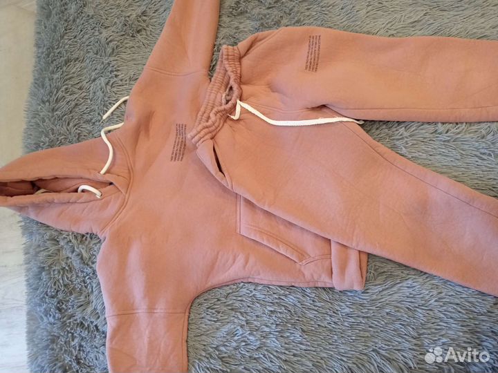 Теплый костюм на девочку