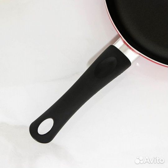 Сковорода Blaze, d24 см, пластиковая ручка, антипр