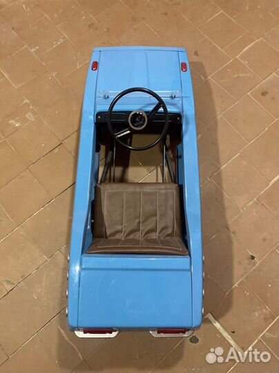 Педальный автомобиль Радуга