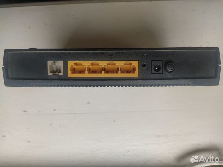 Модем Zyxell P-600