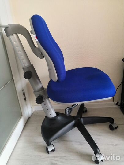 Ортопедическое кресло для школьника