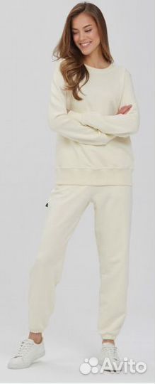 Спортивный костюм adidas, р. M на 44-46