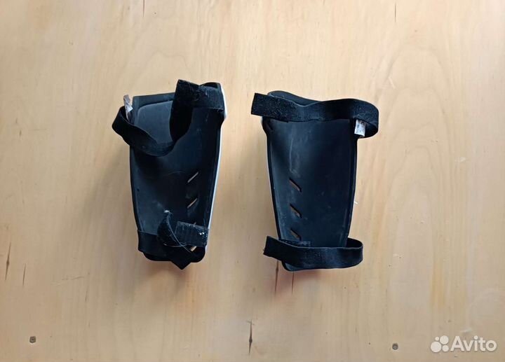 Щитки футбольные nike