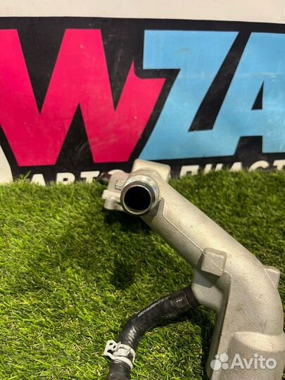 Фланец (тройник) системы охлаждения Ford Mustang