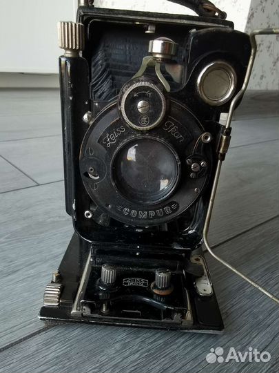 Винтажный фотоаппарат Zeiss ikon compur