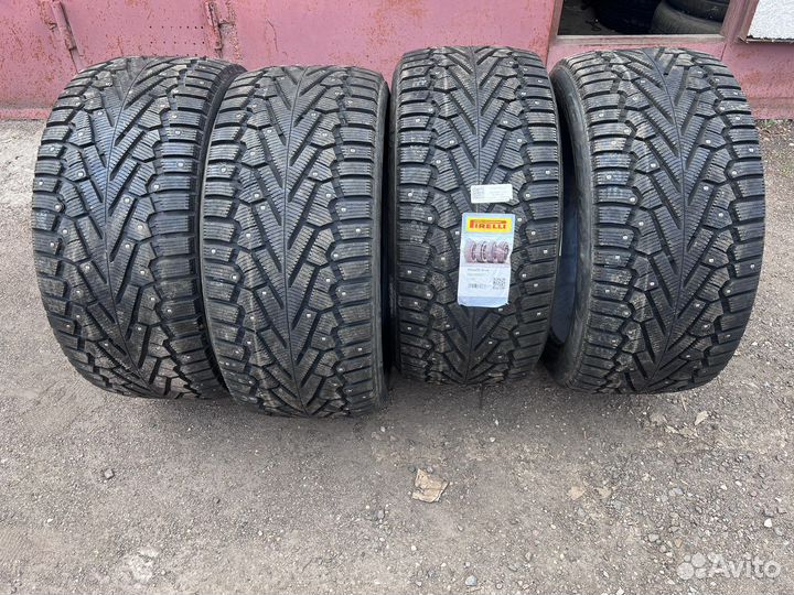 Pirelli Ice Zero 295/40 R21
