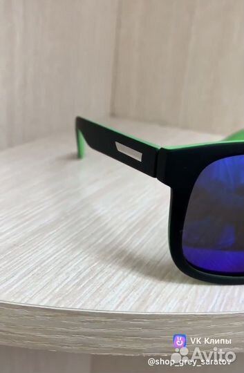 Солнцезащитные очки polaroid