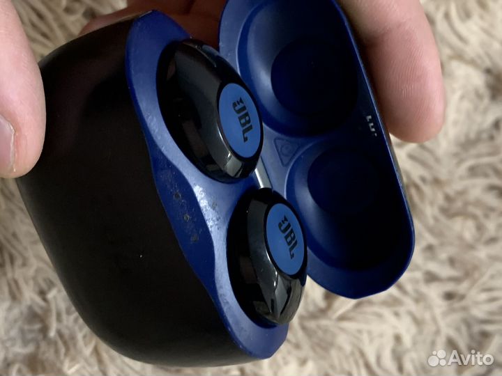 JBL беспроводные наушники