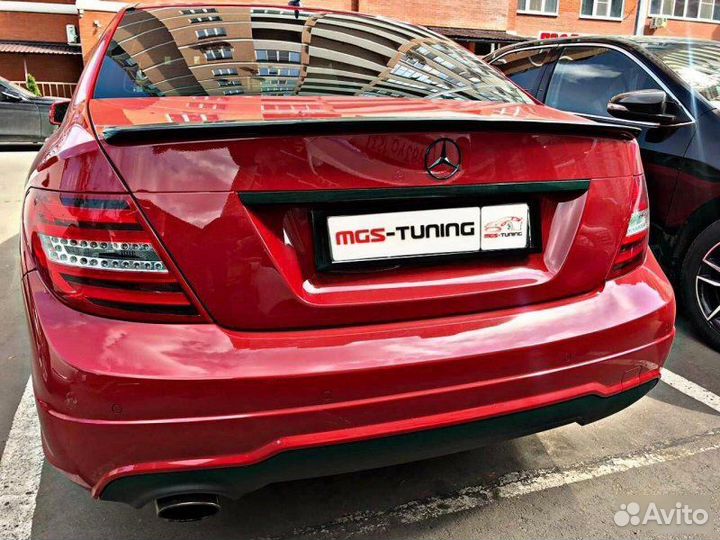 Решетка с63 AMG black + Спойлер C-Class W204