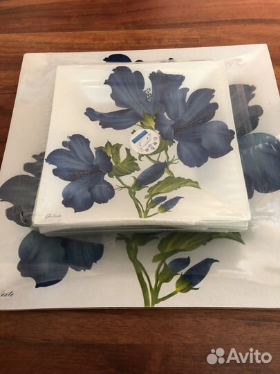 Набор тарелок