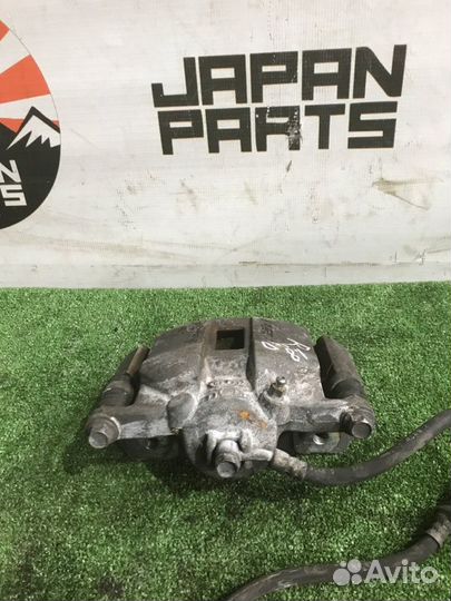 Суппорт передний правый Honda Civic 4D FD1 FD2 FD3