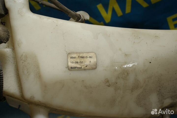 Бачок омывателя лобового стекла Ford Focus 1