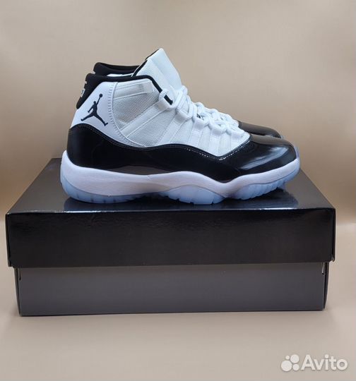 Кроссовки Nike Air Jordan 11