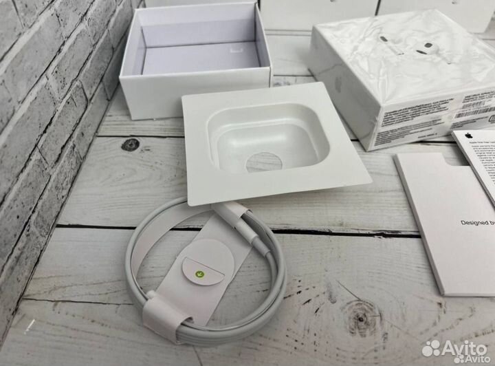 Airpods 3 Lux+ Вторые в дар Новые