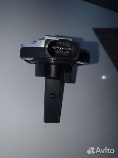 Датчик уровня масла audi/VW/skoda 550886