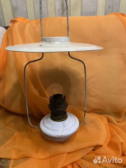 Керосиновая лампа старинная