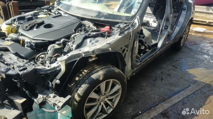 В разборе. Разборка infiniti q50 v37