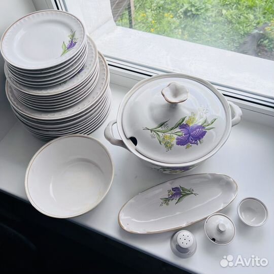 Набор столовой посуды СССР. Столовый сервиз