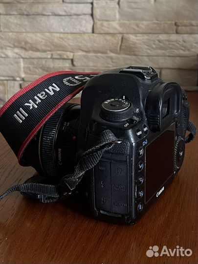 Фотоаппарат canon 5D mark iii