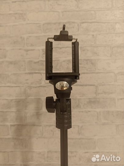 Штатив для телефона с пультом yuntfng