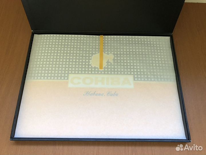 Коллекция из семи эмблем кубинских сигарных марок