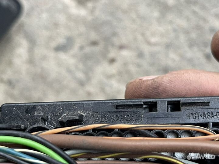 Разъем блока и кронштейн ABS/ESP VAG