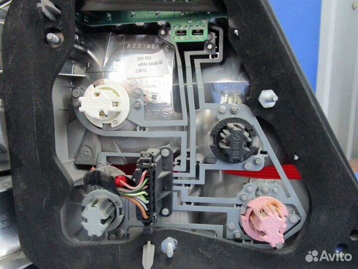 Фонарь задний левый Mercedes-Benz S W220 113.960