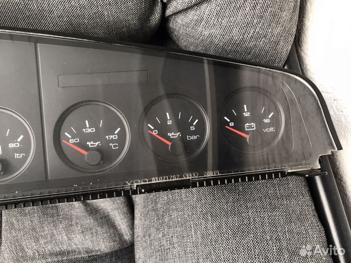 Приборная панель Audi 100 c3