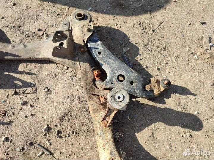 Подрамник Toyota Highlander 2grfe 2010