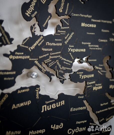 Деревянные карты мира