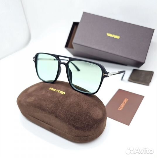 Солнцезащитные очки TOM ford