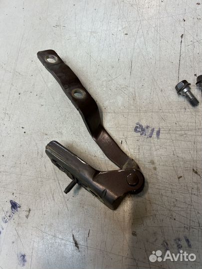 Петля двери багажника Haval H6