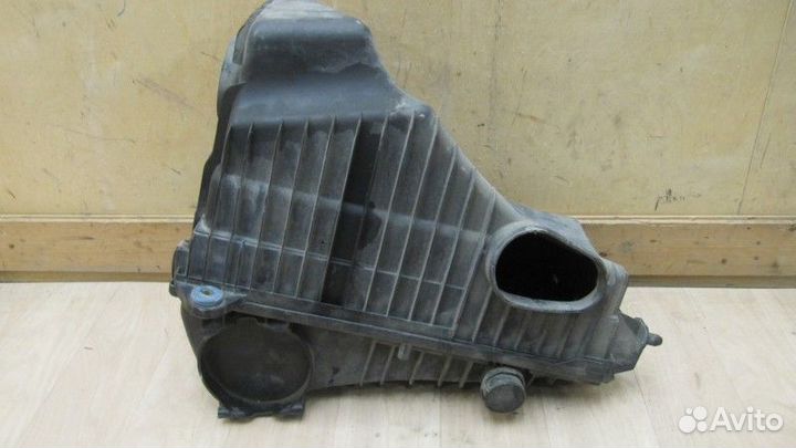 Корпус воздушного фильтра Audi Q7 4L 2005-2015