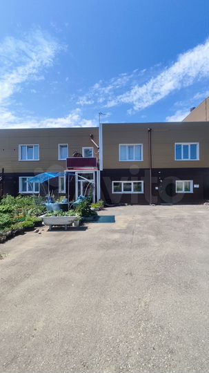 3-к. квартира, 93 м², 1/2 эт.