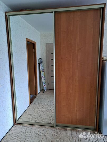 Шкаф купе с зеркалом б/у