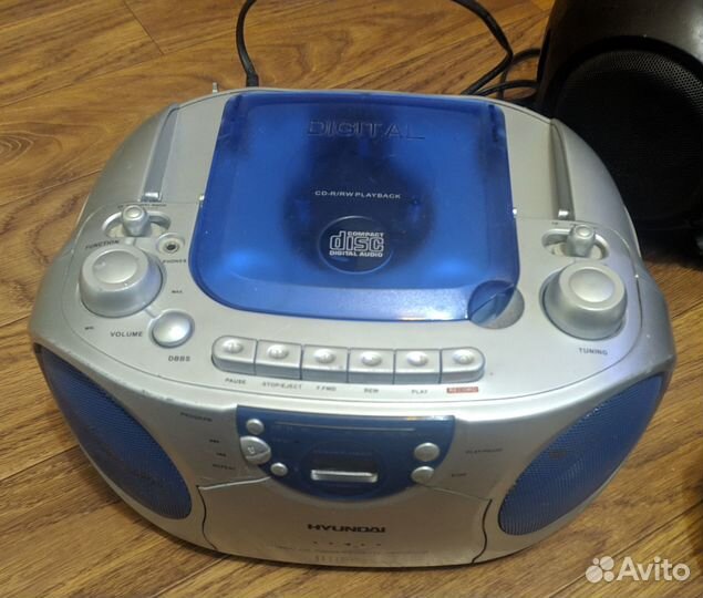 Бумбоксы Hyundai и LG