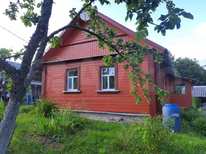 Дом 54 м² на участке 85 сот.