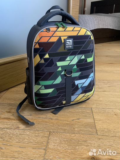 Рюкзак школьный