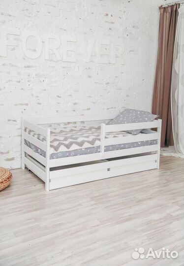 Детская кровать из массива березы