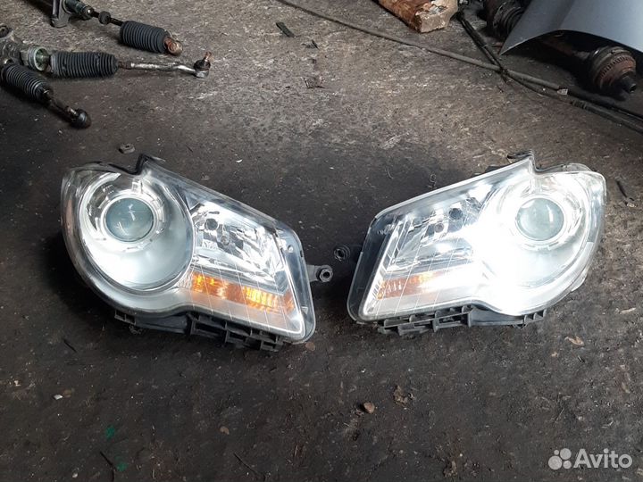 Фара Фольксваген Тоуран 1 рестайлинг