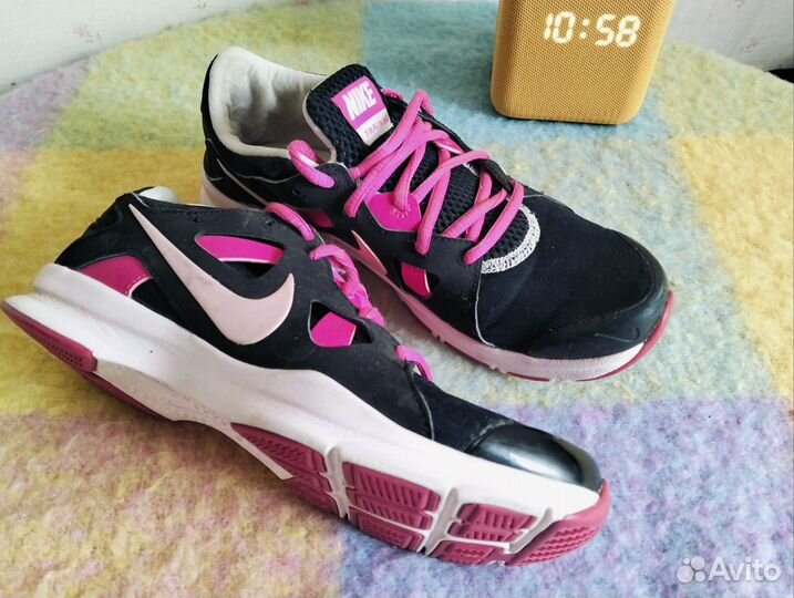 Кроссовки Nike 38р оригинал