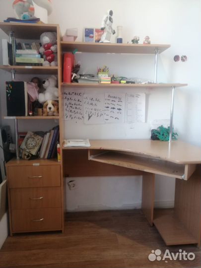 Рабочий стол угловой